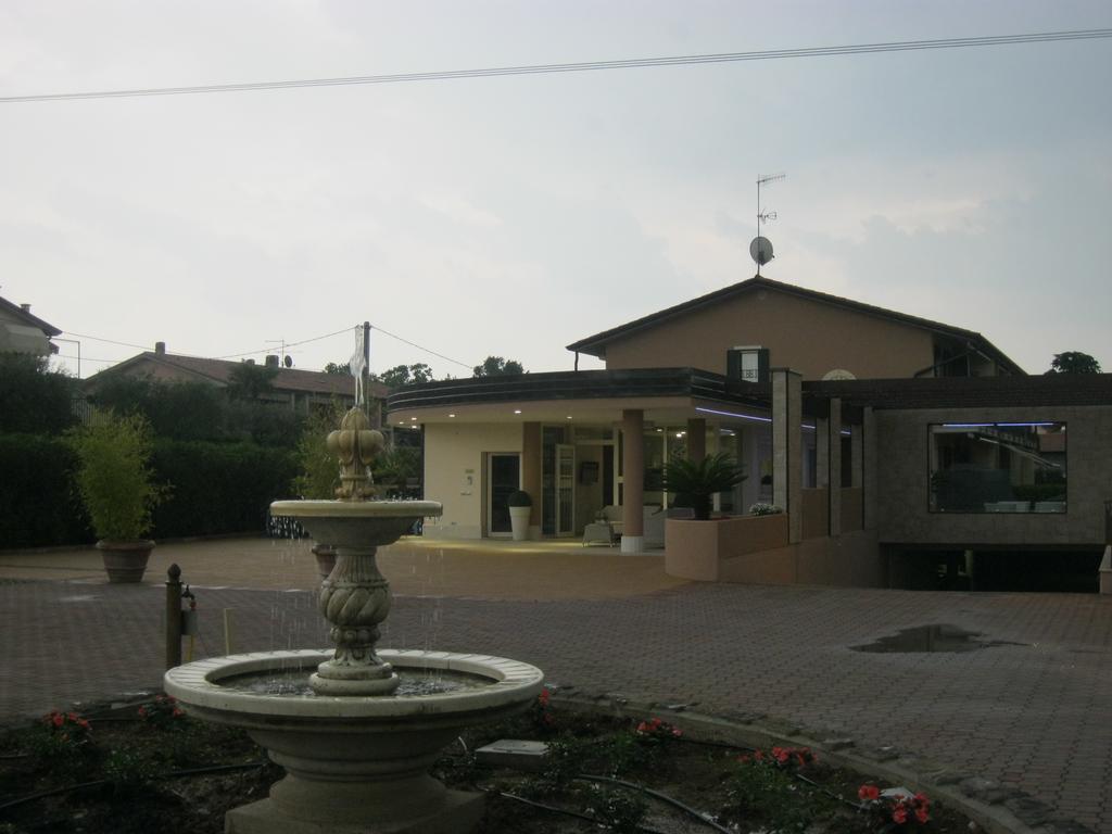 Residence La Margherita Лацизе Екстер'єр фото