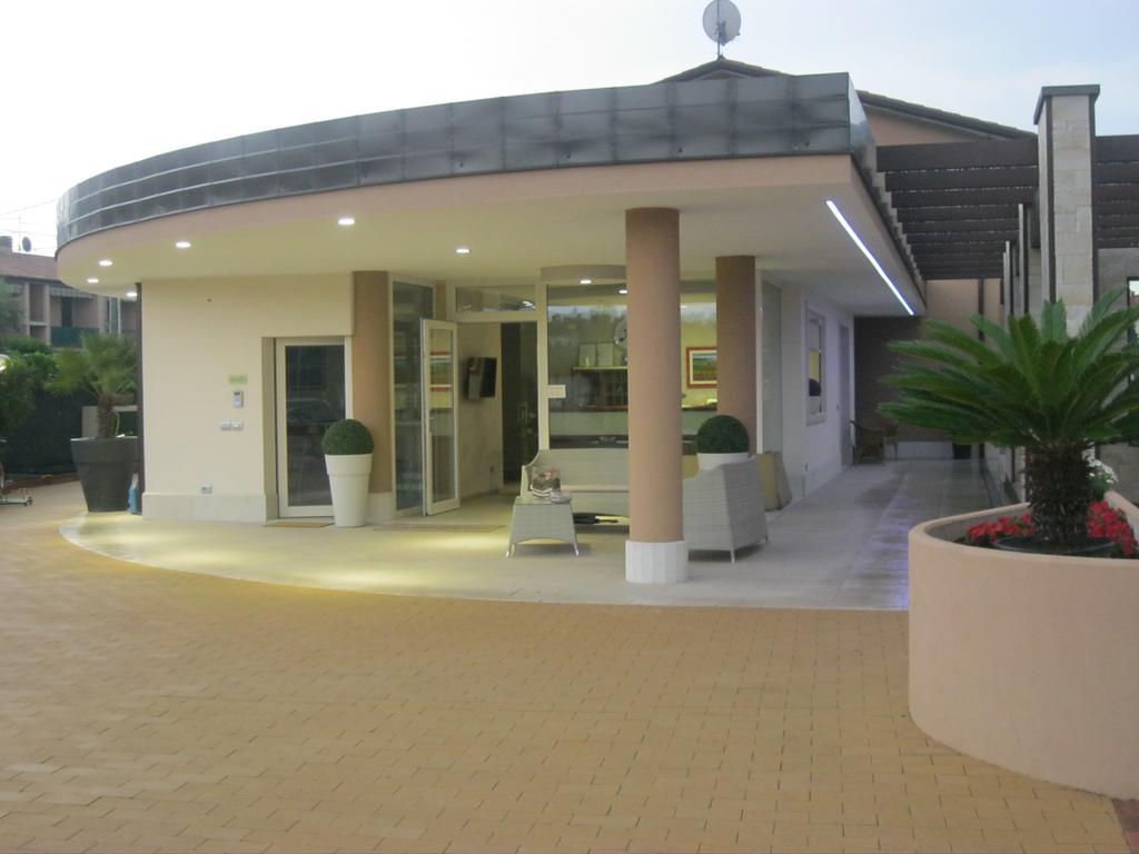 Residence La Margherita Лацизе Екстер'єр фото
